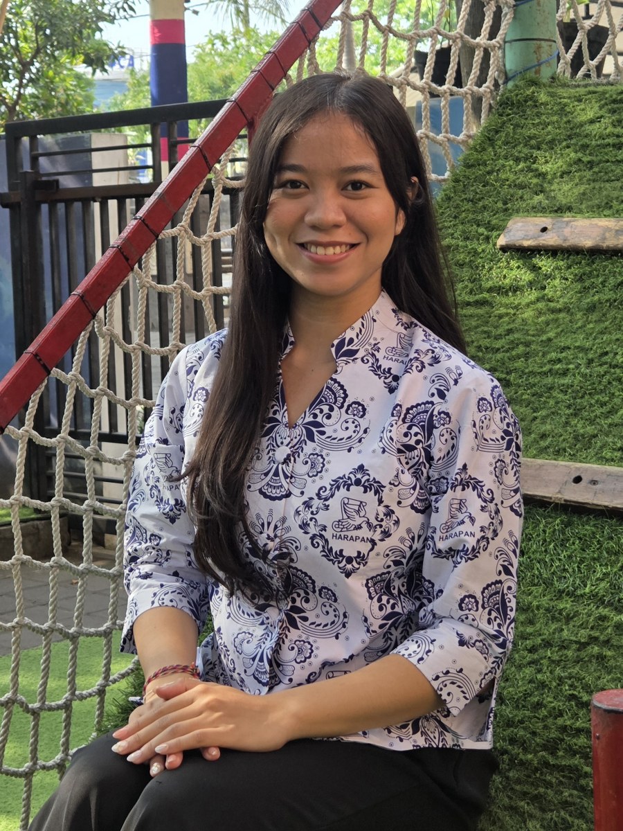 Desak Ayu Putu Laksmi Dewi, S.S