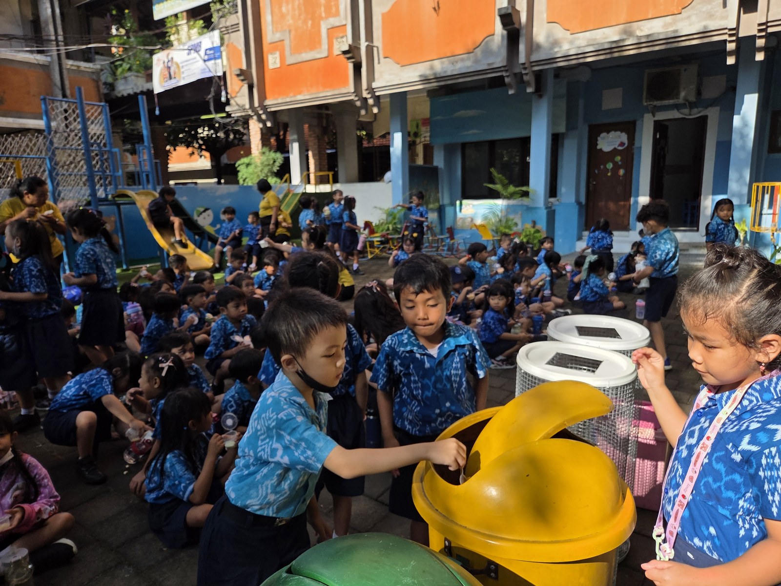 Pahlawan Lingkungan (1)